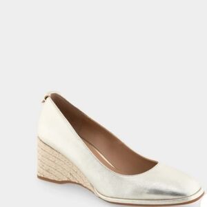 ✨ Aurora Women's Sculpted Wedge Pump in Soft Gold Leather – Worn Once